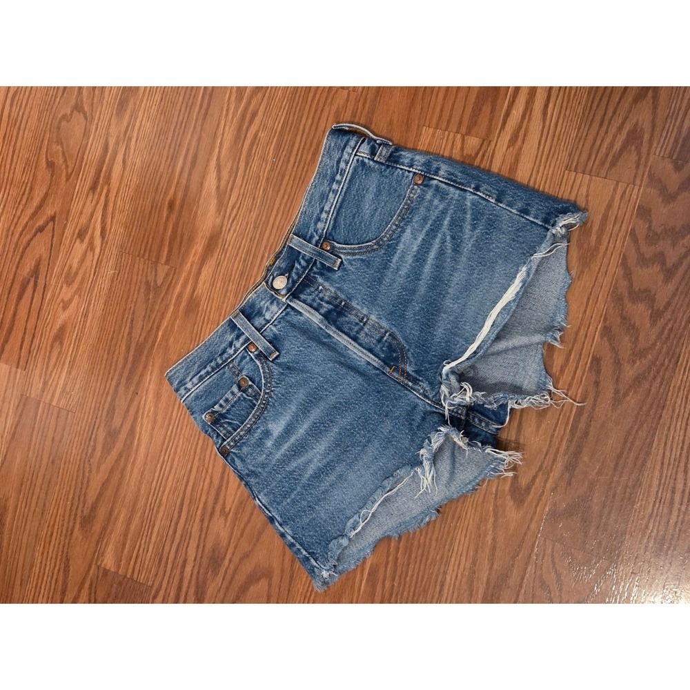 Levis 501 Original High Rise Denim Shorts Medium Wash Button Fly Cut Off Size 25